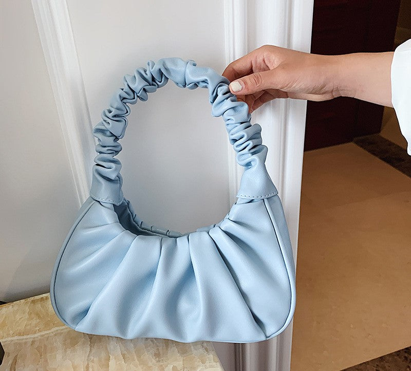 Chic Pleated Cloud Handbag – Stylish Dumpling Design with Magnetic Closure