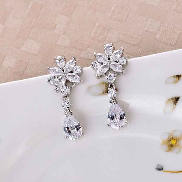 Silver Rhinestone Flower Earrings - Elegant Floral Design by Liangya Liren