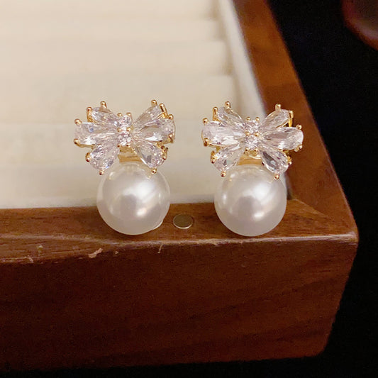 Three-Dimensional Pearl Bow Earrings – Premium Gold-Plated Korean Style