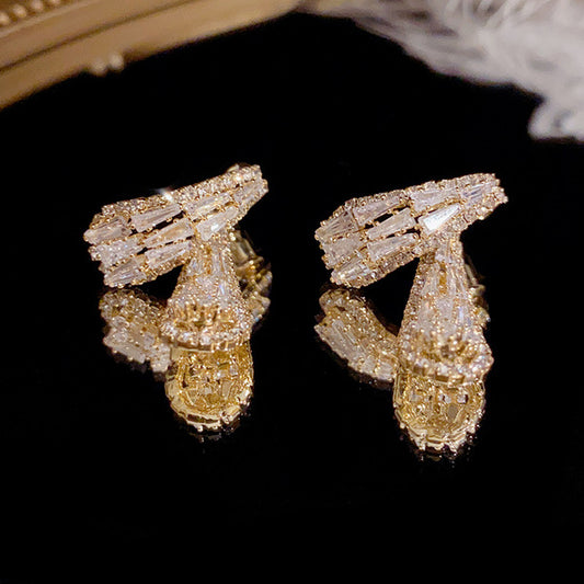 Sophisticated Zirconium Earrings