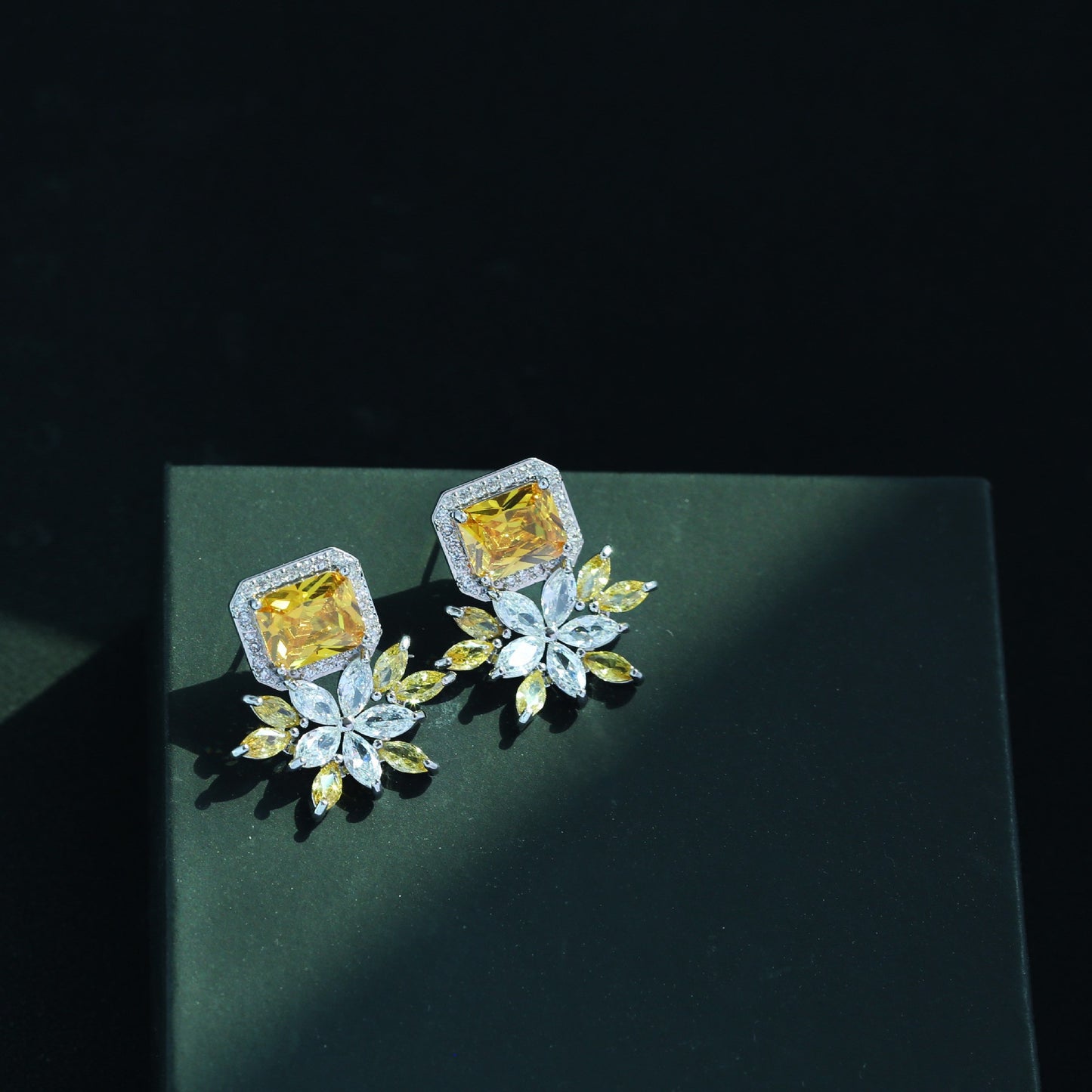 Zirconium Flower Earrings